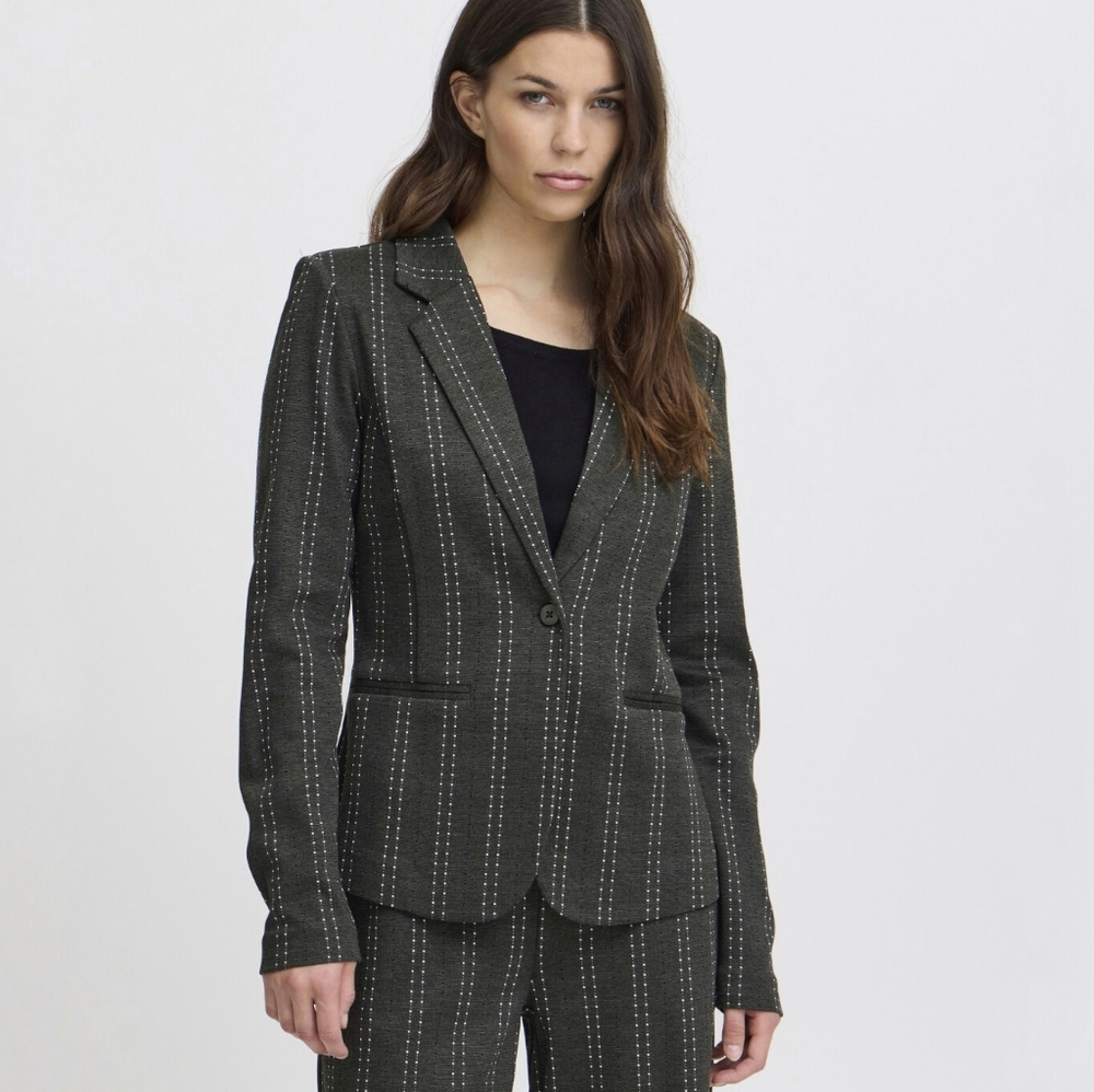 ICHI Ruti Blazer Jacket Gray Pinstripe Stripes Stretch Knit Women's Size Medium